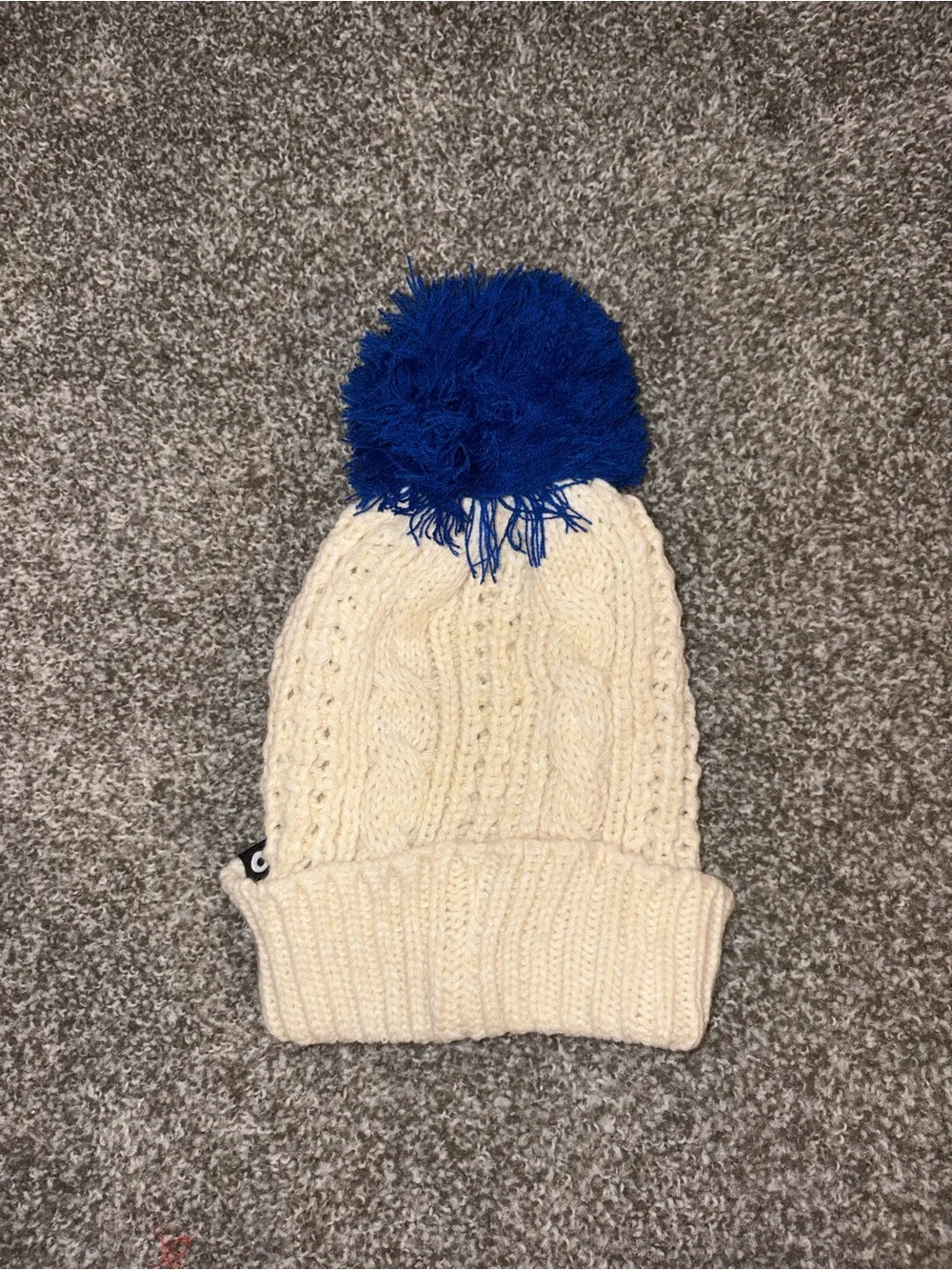 FOCO Cream Cable Knit Buffalo Bills Beanie